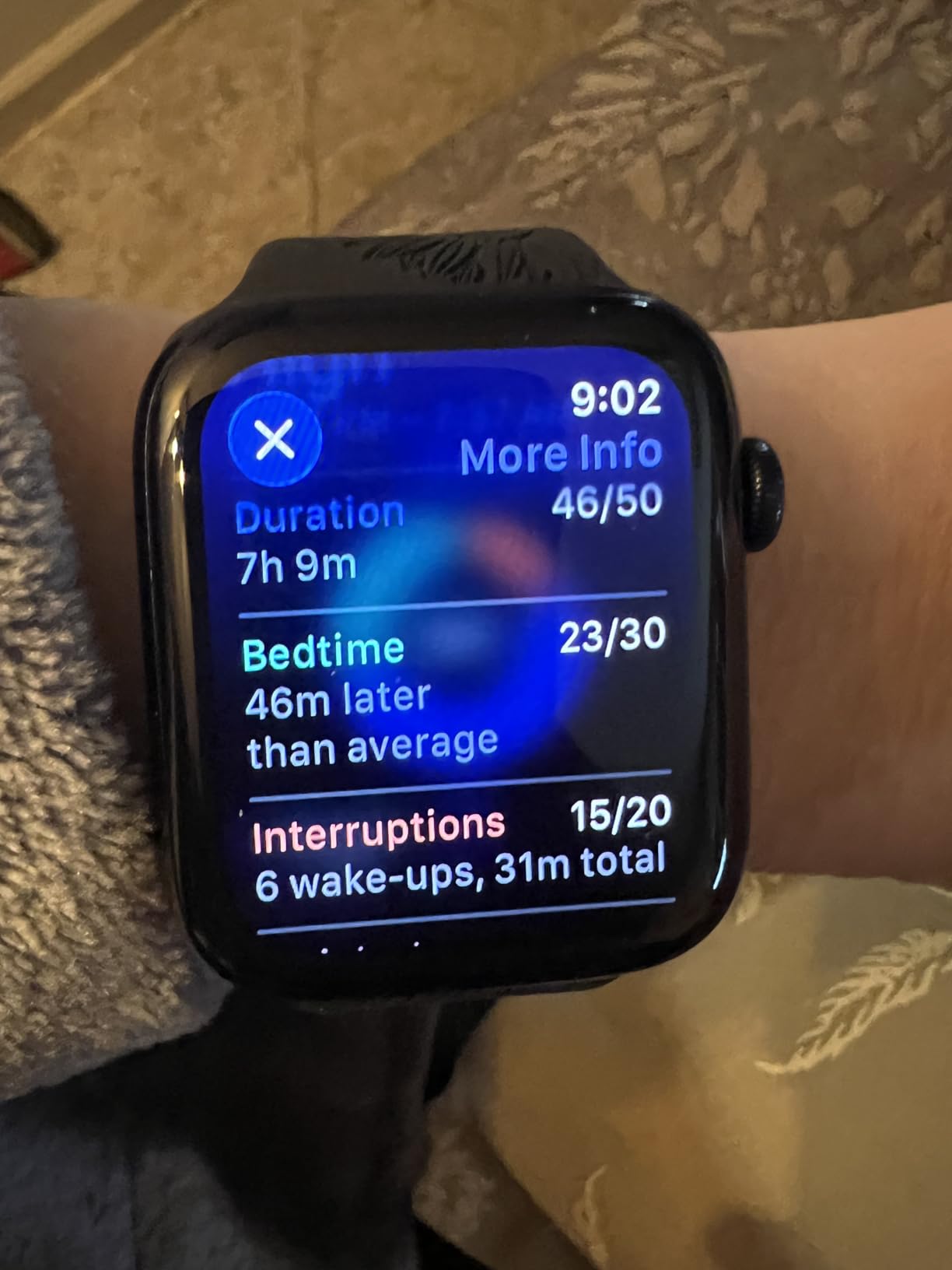 Apple Watch SE (2nd Gen) (GPS, 40mm) - Starlight Aluminum Case with Starlight Sport Band, M/L (Renewed) customer photo 2