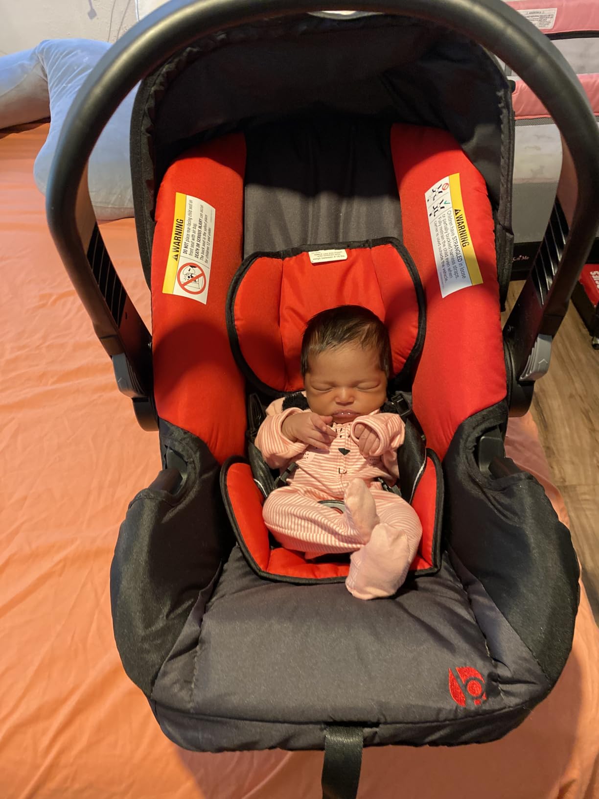 Baby Trend EZ-Lift™ Plus Infant Car Seat, Dash Black – Newborn Comfort Padding, Lightweight Carry Build, Adjustable Harness System customer photo 1