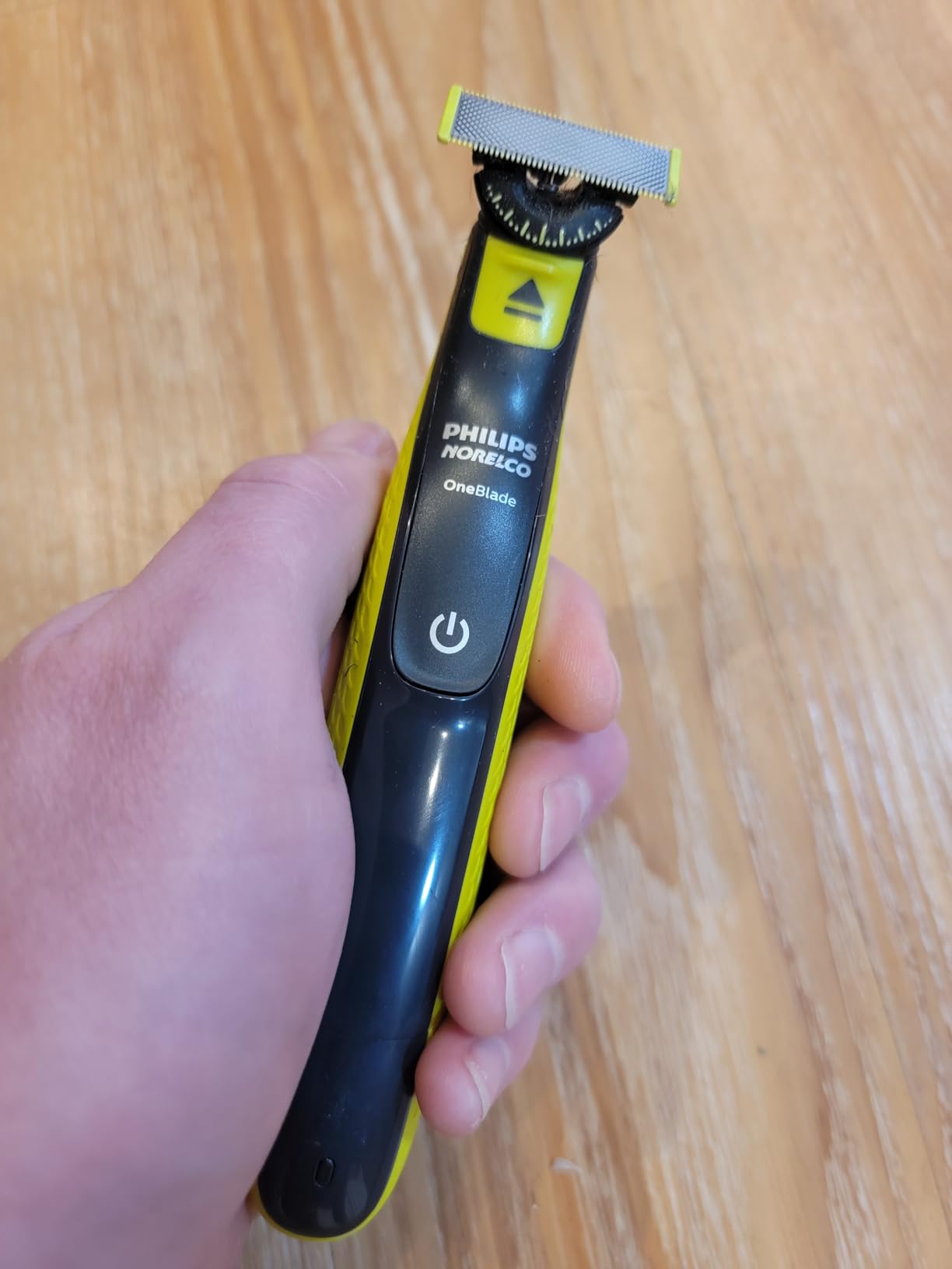 Philips Norelco OneBlade 360 Hybrid Face Trimmer and Shaver, 5 Length Comb customer photo 2