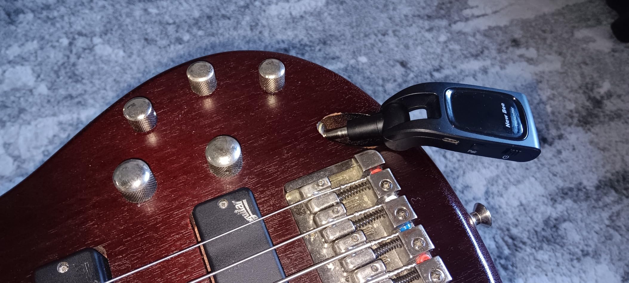 Wireless Guitar System 2.4GHz with 6 Channels 24Bit/48KHz Rechargeable customer photo 1