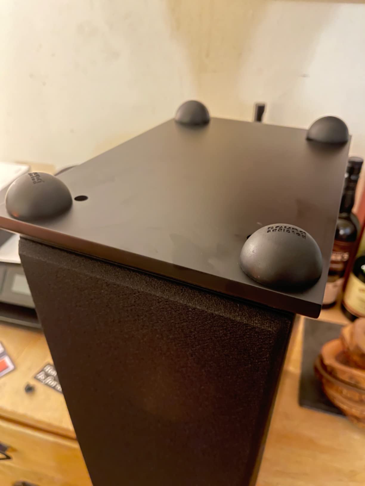 Sound Addicted - Subble 0.6'' (16 Pack) Silicone | Rubber Feet Isolators for Small and Medium-Sized Electronics, Non-Skid Hemisphere with Adhesive (Sustain up to 12lb) | Subble customer photo 2
