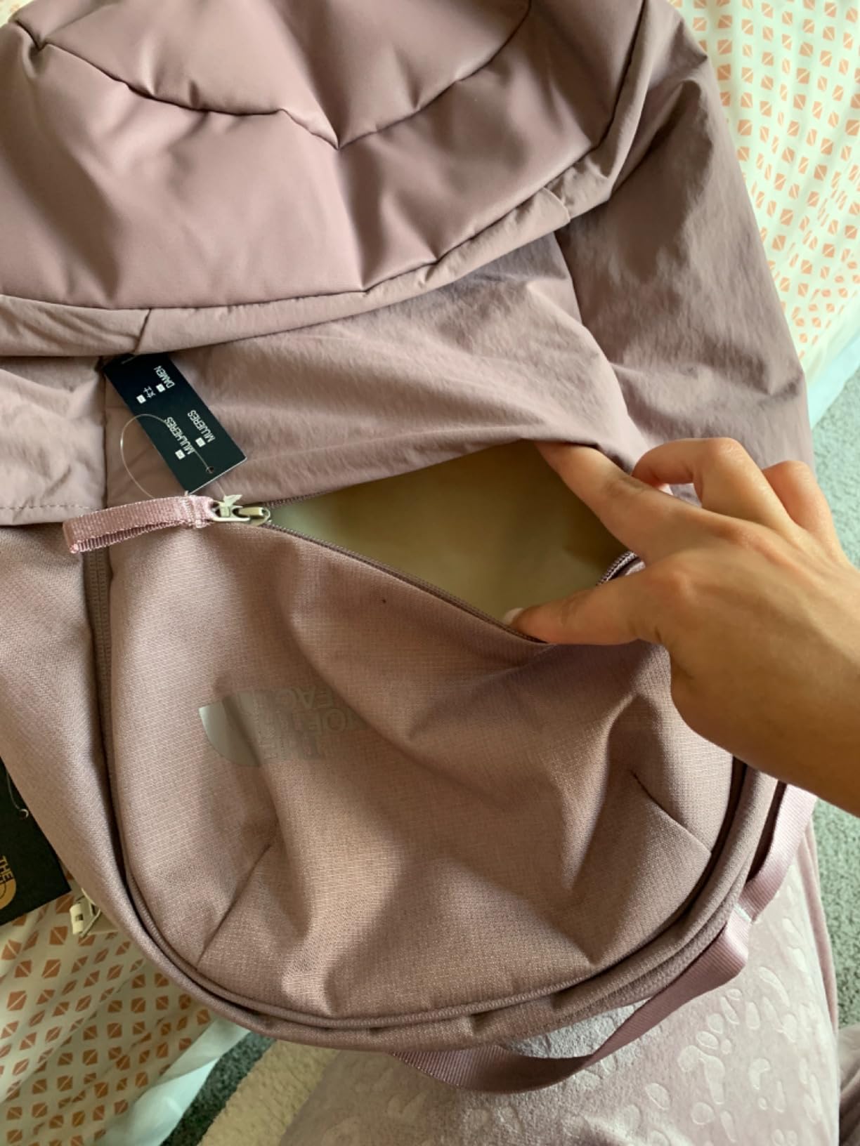 The North Face Women's Isabella 3.0 Backpack, Gardenia White Dark Heather/Gravel, One Size customer photo 1