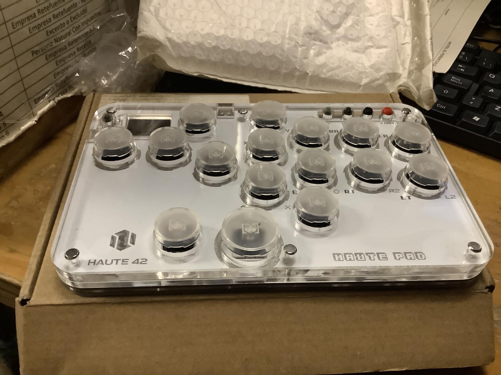 Sehawei Haute42 16-Key Leverless Arcade Stick, RGB Fighting Game Controller customer photo 2