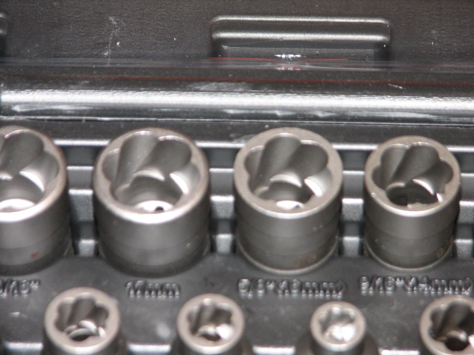 GIREORAN Upgrade Bolt Extractor Kit, Stripped Bolt Extractor Socket Set customer photo 2