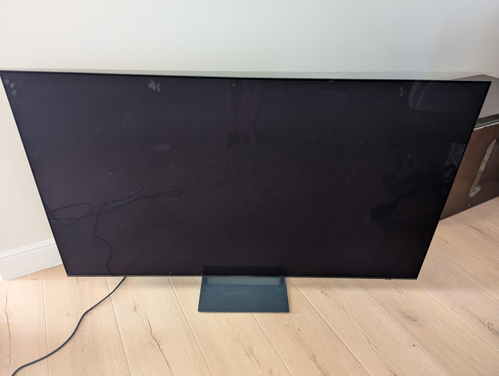 Samsung 42-Inch Class OLED 4K S90D Series HDR Smart TV w/Dolby Atmos, Object Tracking Sound Lite, Motion Xcelerator, Real Depth Enhancer, 4K AI Upscaling, Alexa Built-in (QN42S90D, 2024 Model) customer photo 2