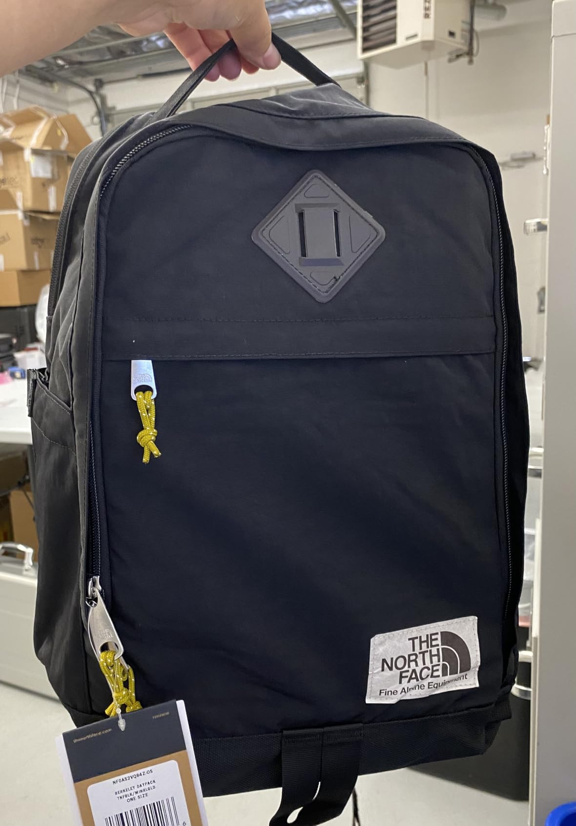 The North Face Berkeley Daypack, TNF Black/Mineral Gold, OS customer photo 1