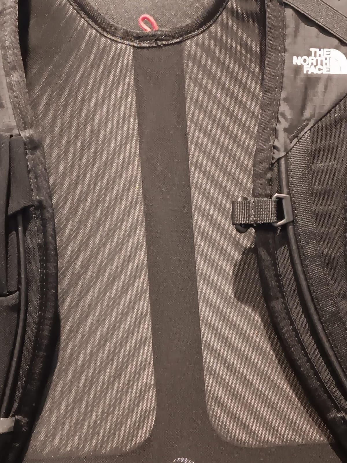 The North Face Basin Tech Daypack, TNF Black/TNF Black-NPF, 24L customer photo 1