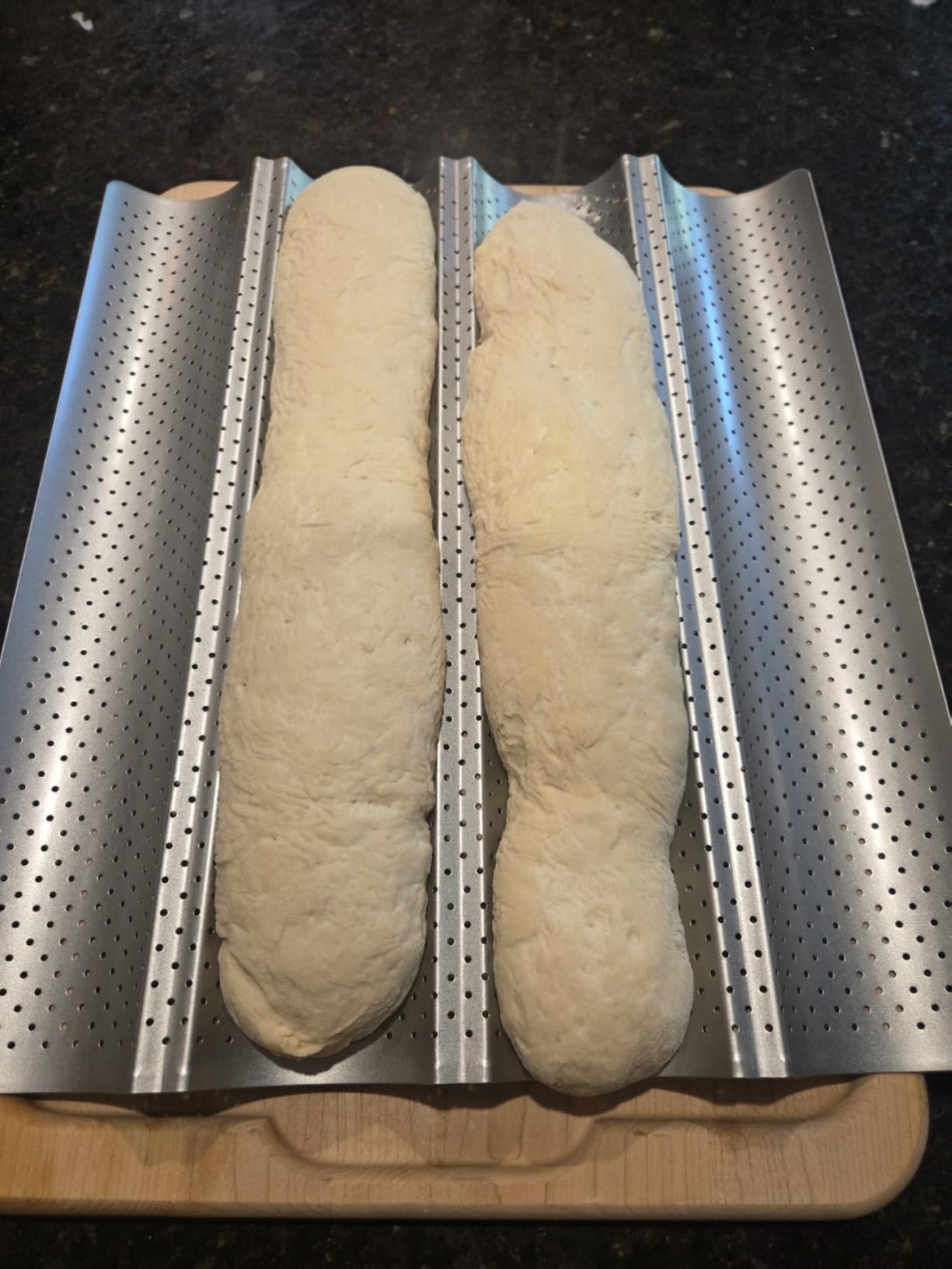 Pavsrmy Baguette Bread Pan, Premium Nonstick Perforated Baguette Pan for French Bread Baking, 4 Loaves Baguette Baking Tray for Sourdough, Italian Bread, Perfect for Creating Crisp Golden-Brown Crust customer photo 1
