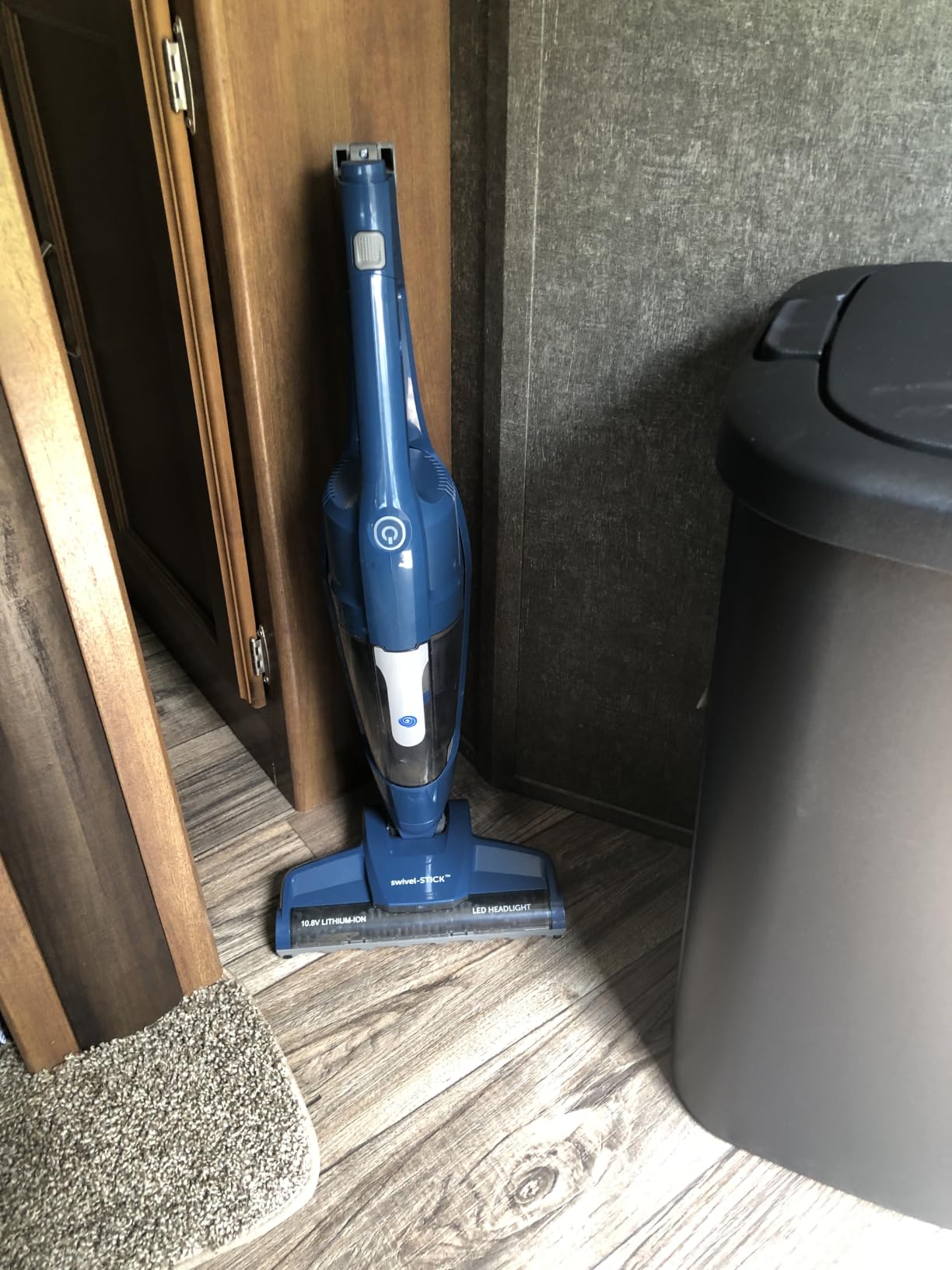 Vacmaster Portable 10.8V 2-in-1 Cordless Stick Vacuum Cleaner customer photo 1