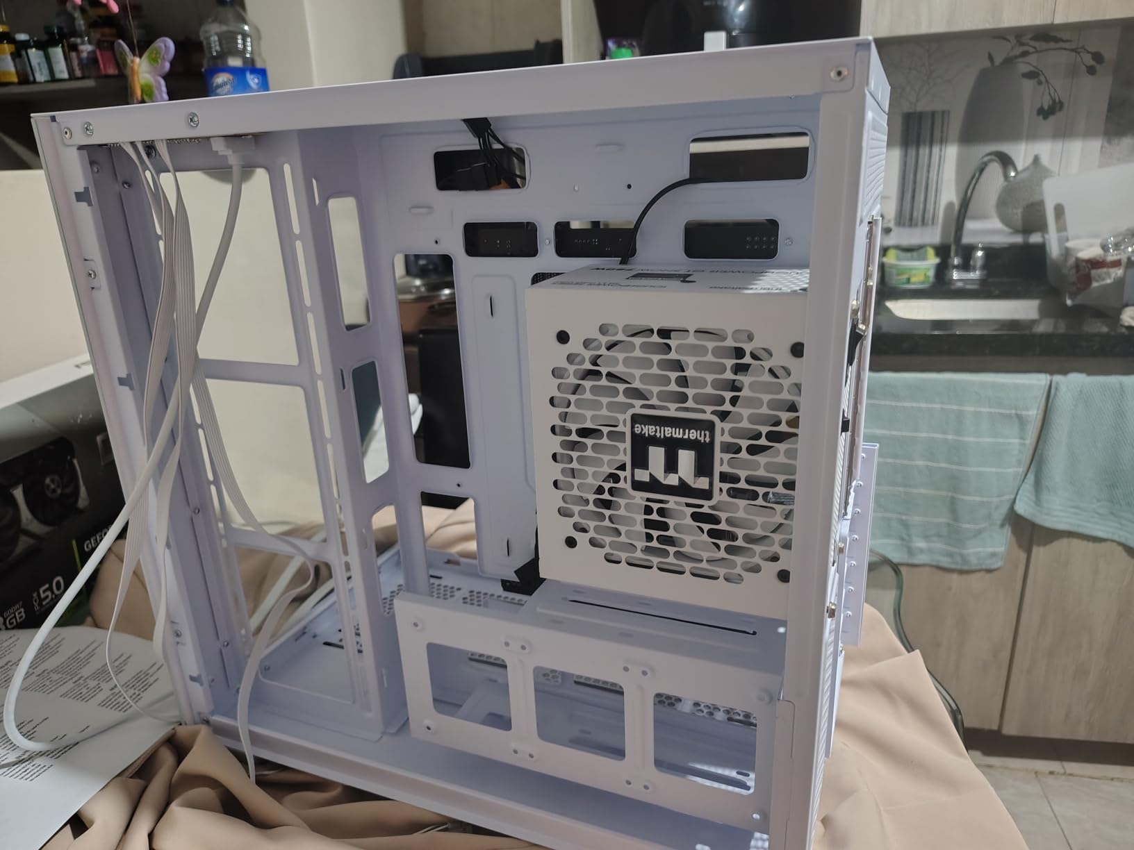 Thermaltake Toughpower GT 750W ATX 3.1 Standard Power Supply; 80 Plus Gold Efficiency; Smart Zero Fan; Native 300W PCIe 5.1 Connector; PS-TPT-0750FNFAGU-3; 5 Year Warranty customer photo 2