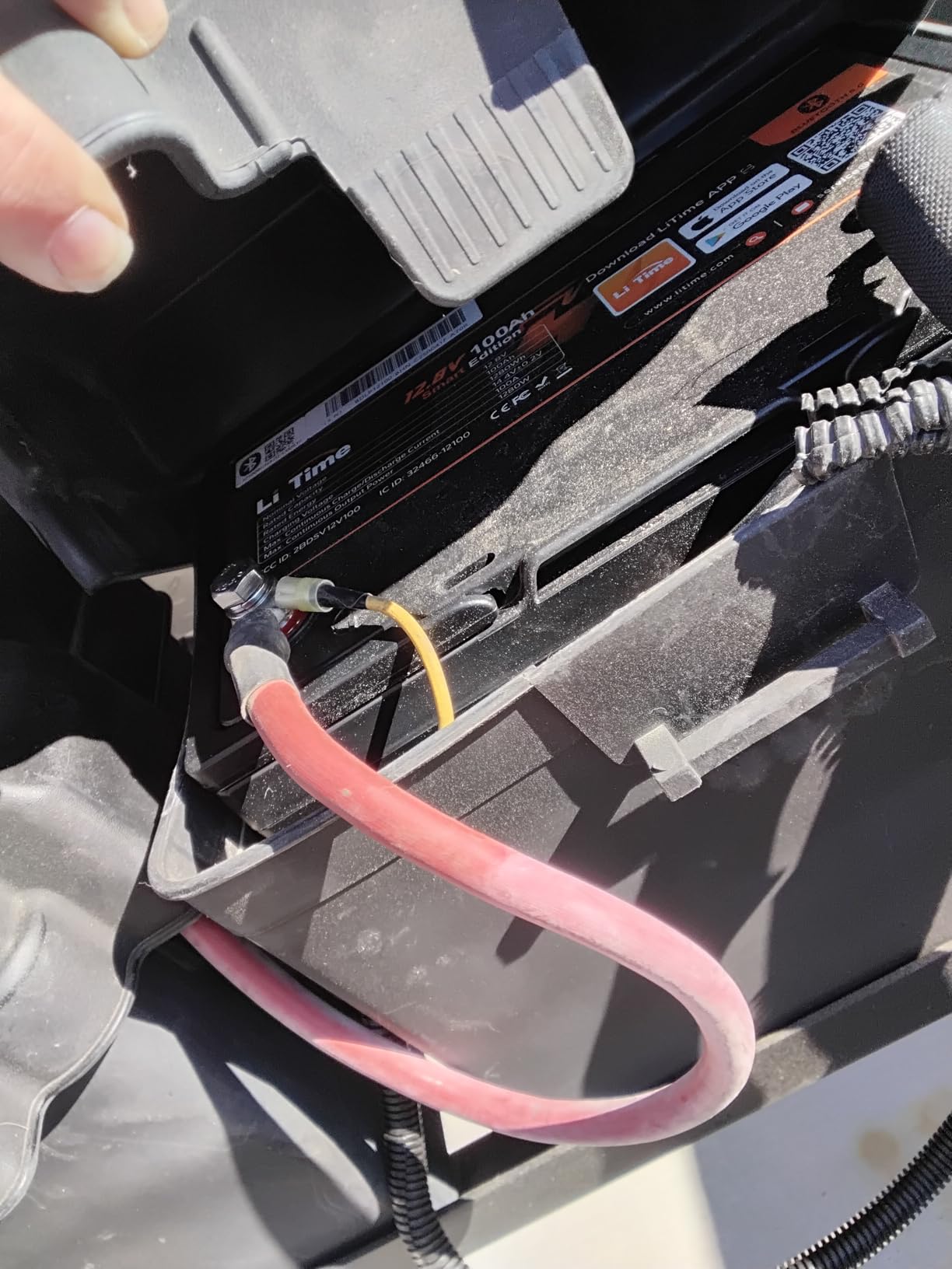 Litime 12v 100Ah RV Self-Heating LiFePO4 Lithium Battery for Marine, Camper customer photo 1