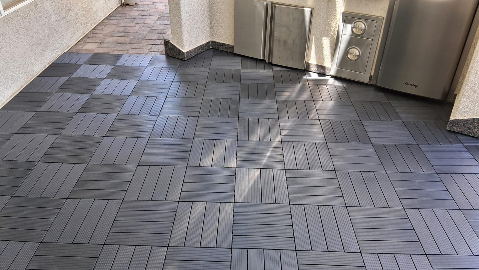 VEVOR 36 sq. ft Plastic Interlocking Deck Tiles, 36 Pack,12