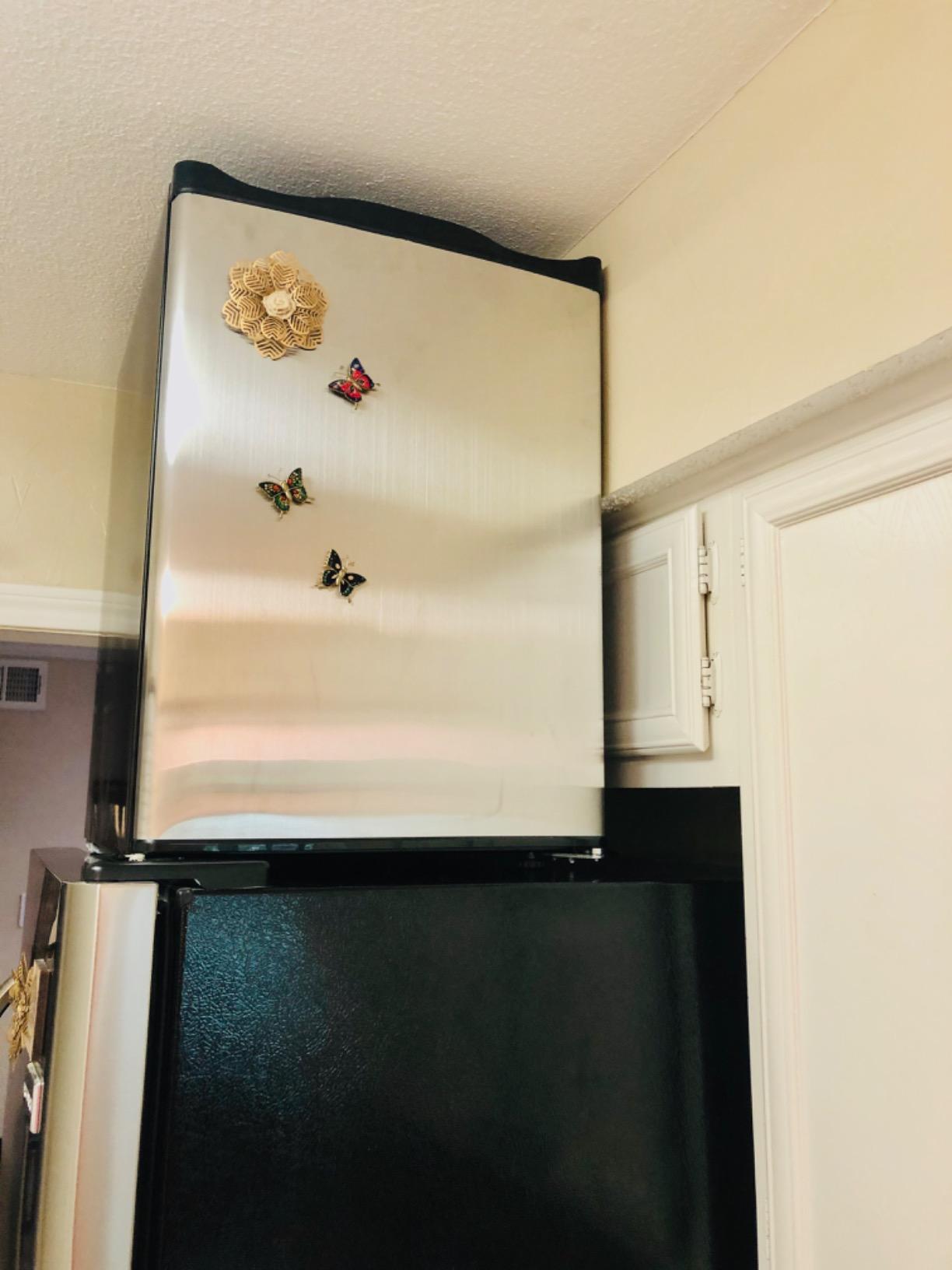 Kismile Upright Freezer, 6.0 Cu.ft Small Freezer, White customer photo 2