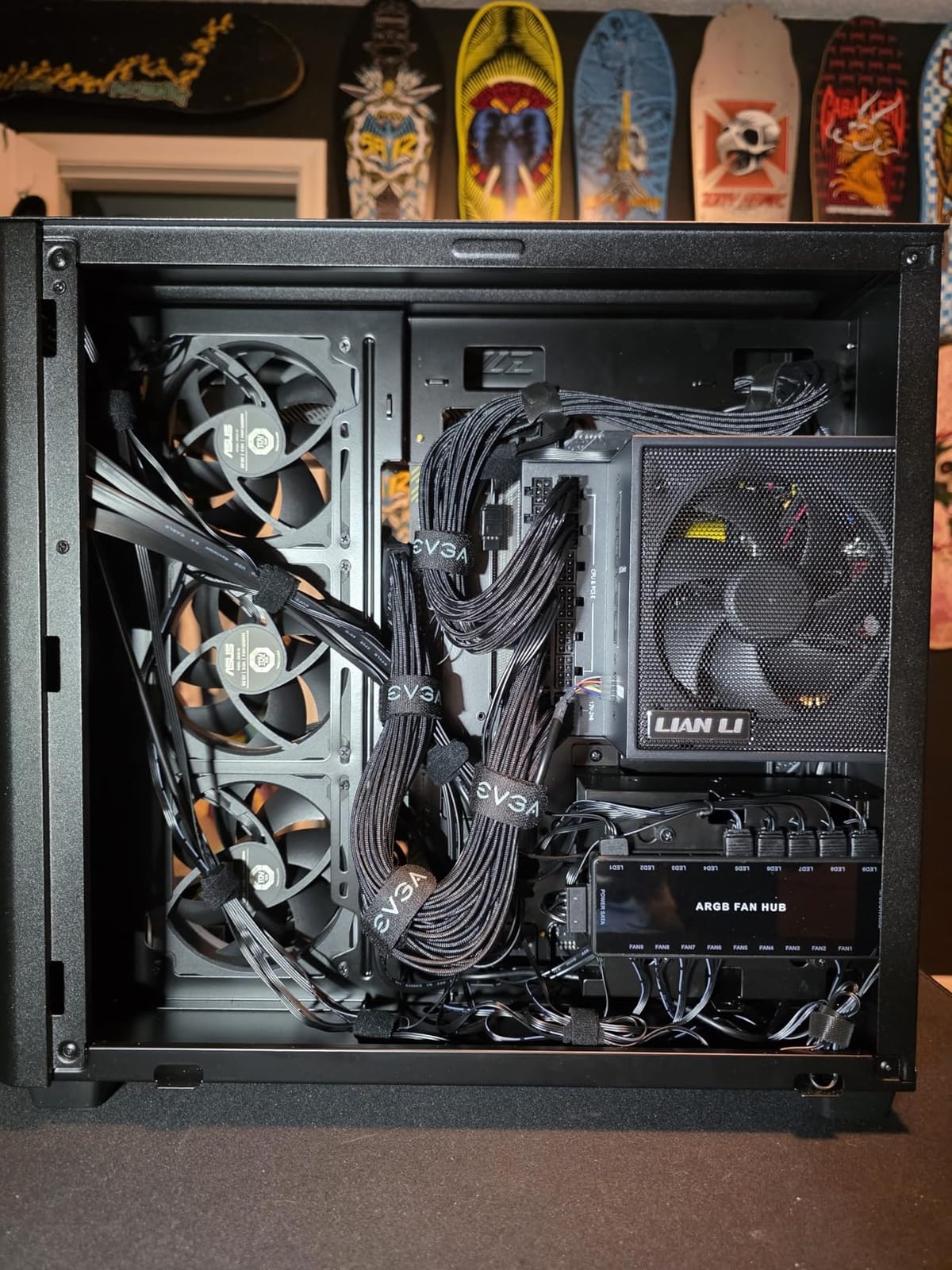 LIAN LI Edge Gold 1000W ATX 3.1 PSU, 80 Plus Gold, Black (EG1000G.BH) customer photo 1