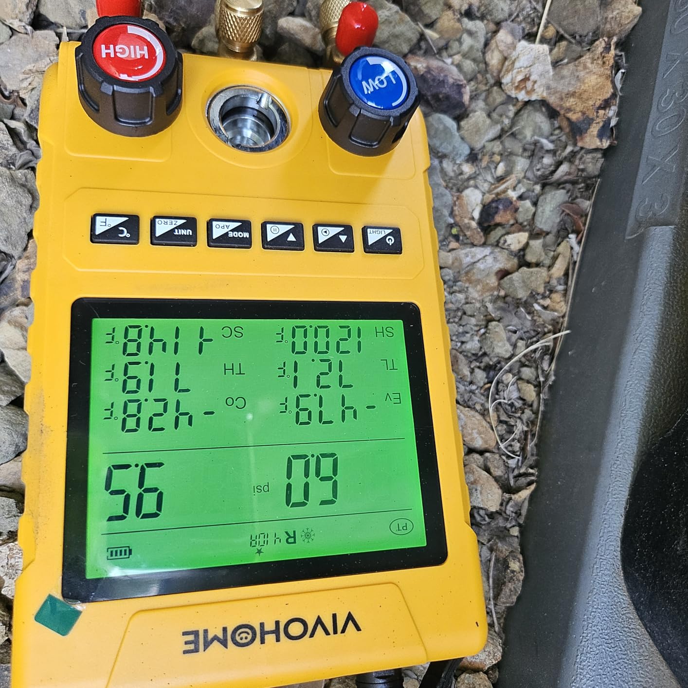 VIVOHOME Digital HVAC Manifold Gauges with 2 Wired Temperature Clamp Probes customer photo 2