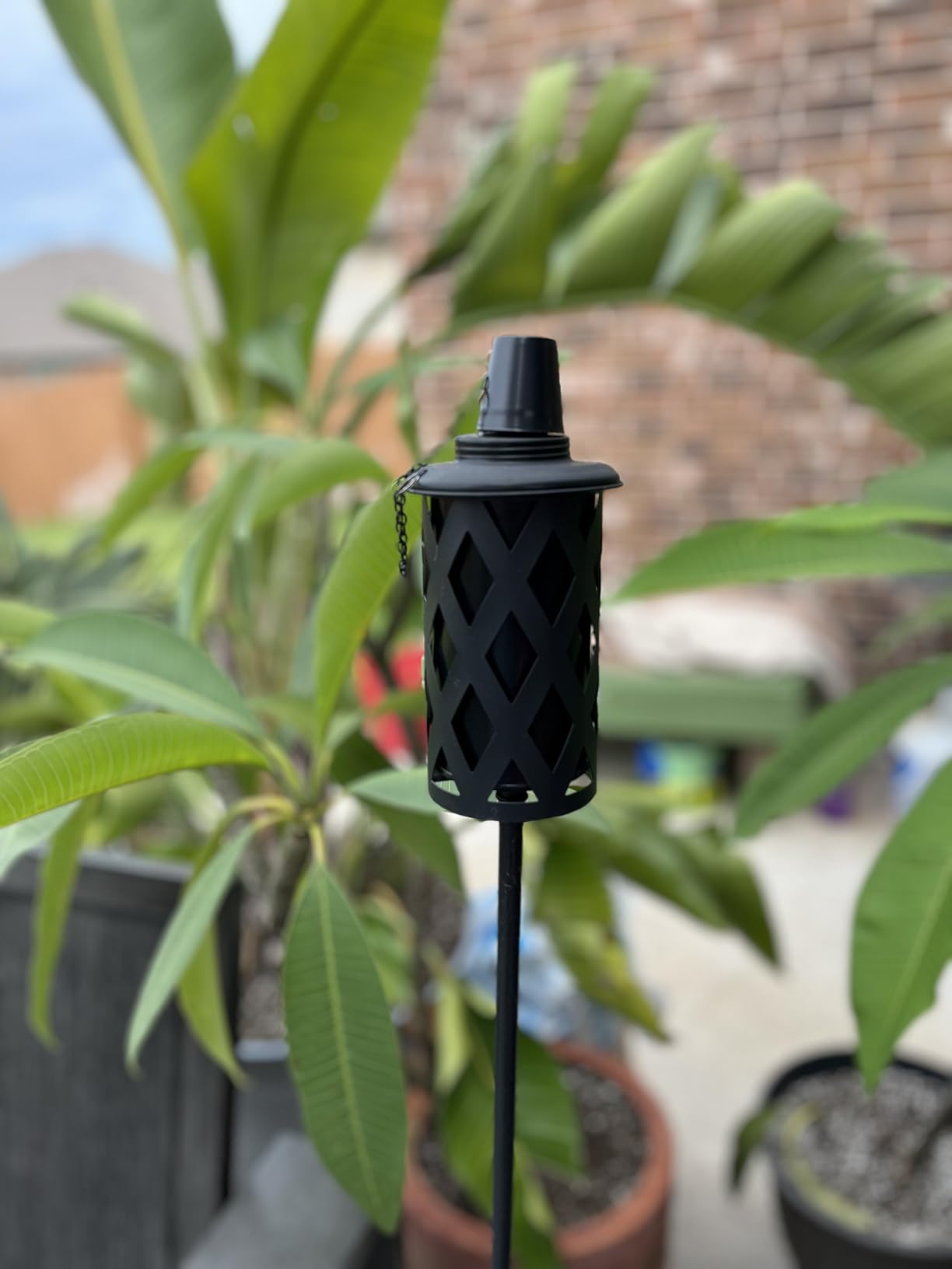 Citronella Torches for Outside Set of 4, 16 Oz Outdoor Torches with 3-Prong Grounded Stake, 59 Inch Metal Torch for Garden Décor, Outside Torches for Backyard, Garden, Patio (Black customer photo 2