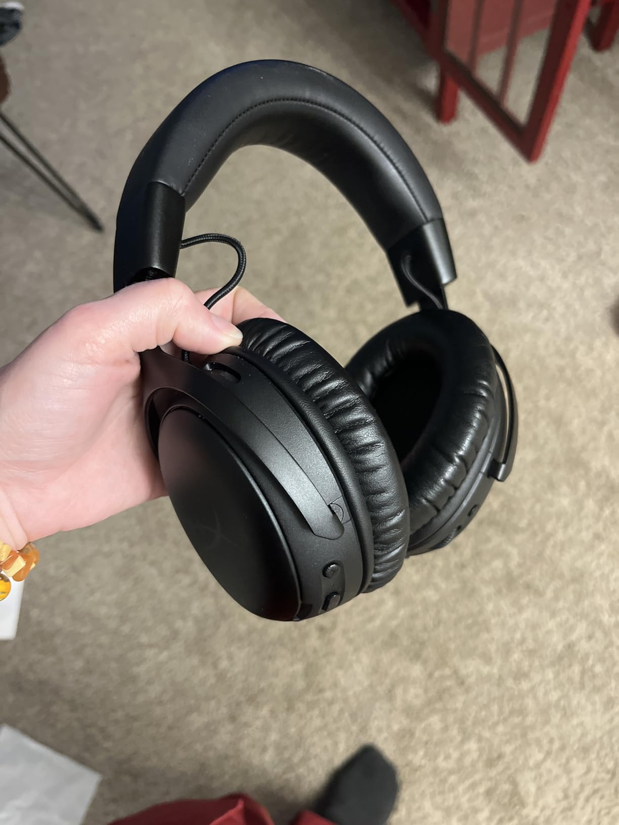 HyperX Cloud III S – Wireless Gaming Headset for Multi-Platform, 2.4GHz, Bluetooth, Battery Life up to 120 Hours 2.4GHz / 200 Hours Bluetooth, 53mm Angled Drivers, Detachable Mic – Black customer photo 1