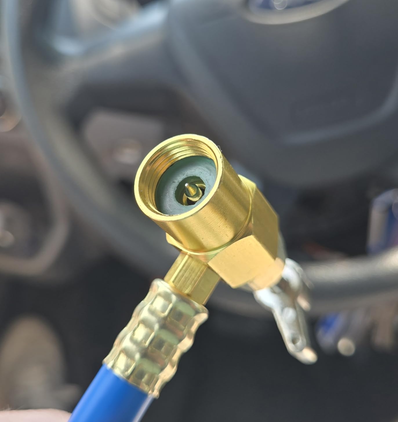 R134A Car AC Refrigerant Charge Hose Kit, Air Conditioning Charge Hose with Gauge & 1/2 Dispensing Valve, Vehicle Refrigerant Recharge Measuring Accessories, Universal Fit customer photo 1