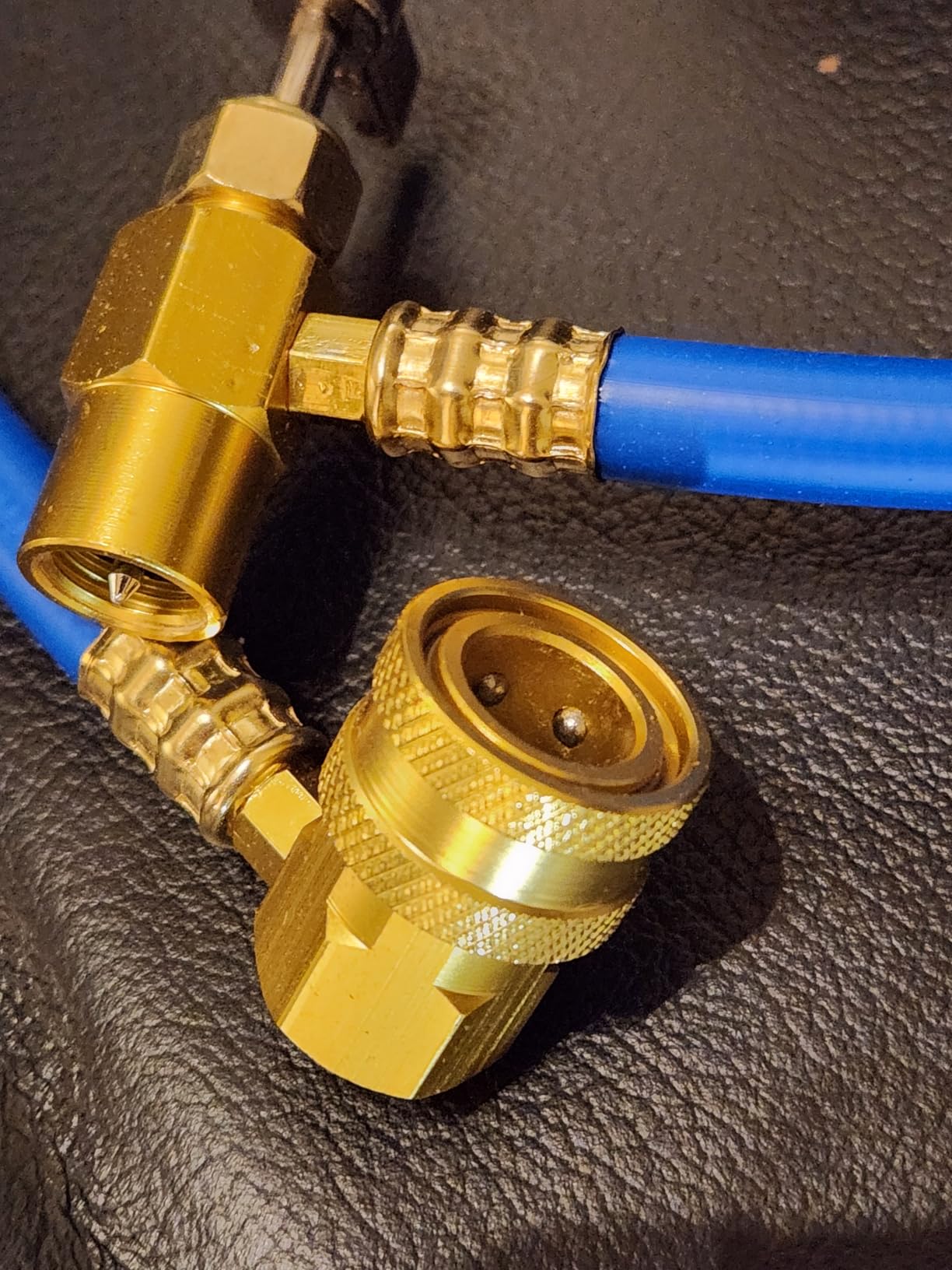 R134A Car AC Refrigerant Charge Hose Kit, Air Conditioning Charge Hose with Gauge & 1/2 Dispensing Valve, Vehicle Refrigerant Recharge Measuring Accessories, Universal Fit customer photo 2