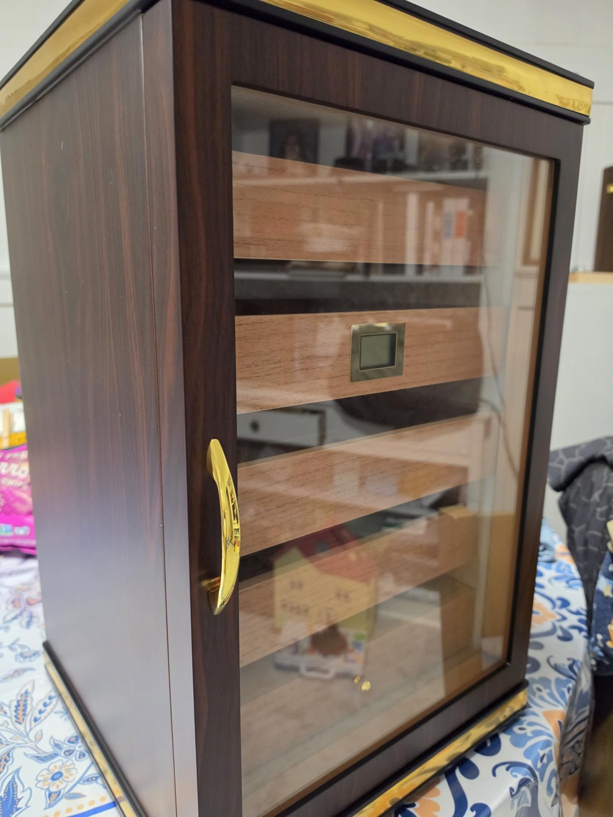 500-Count Cigar Humidor Cabinet with Digital Hygrometer, Gift Set customer photo 1