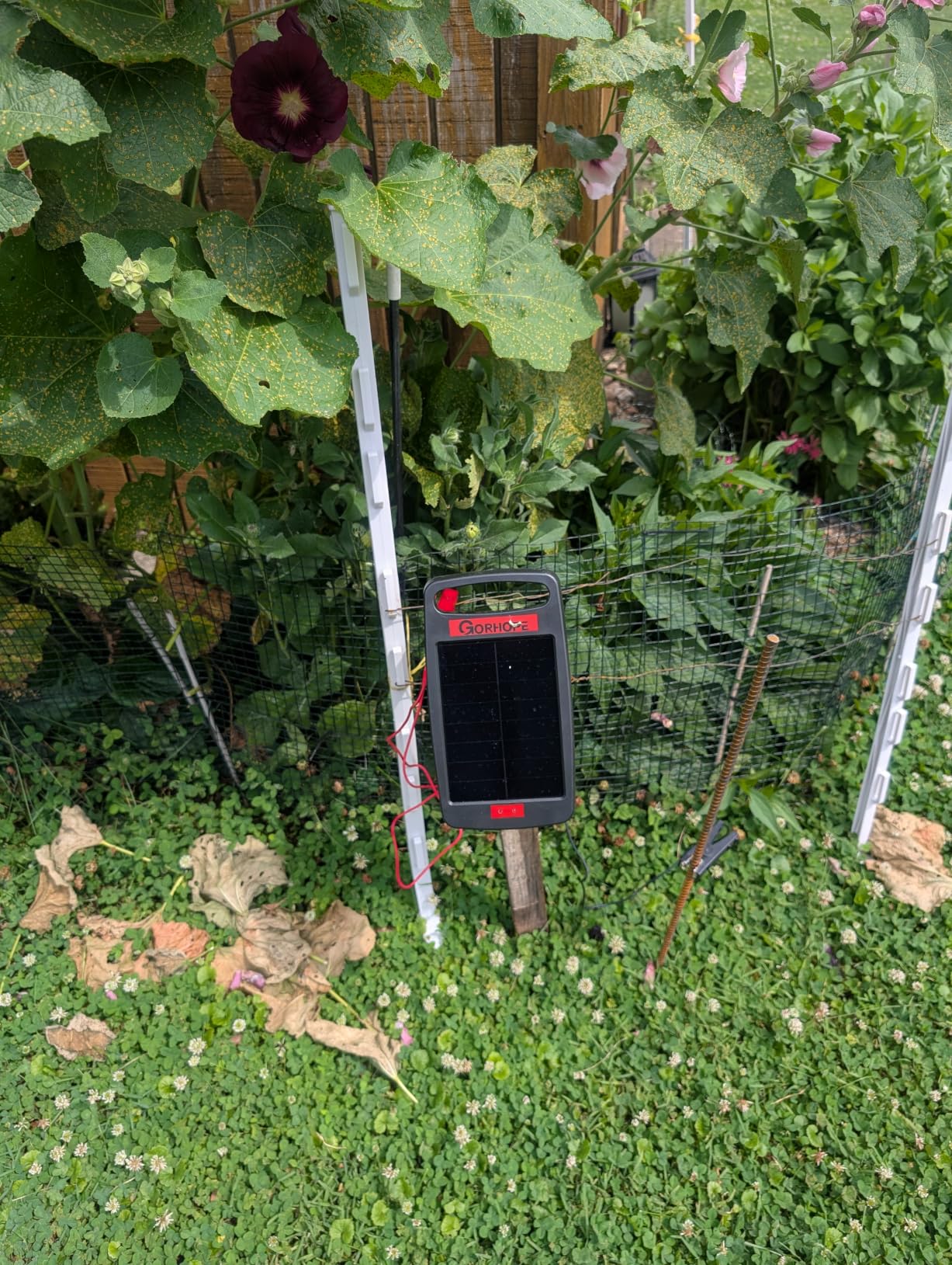 20 Miles Solar Electric Fence Charger with Short Circuit Alarm,0.32JPowered customer photo 2