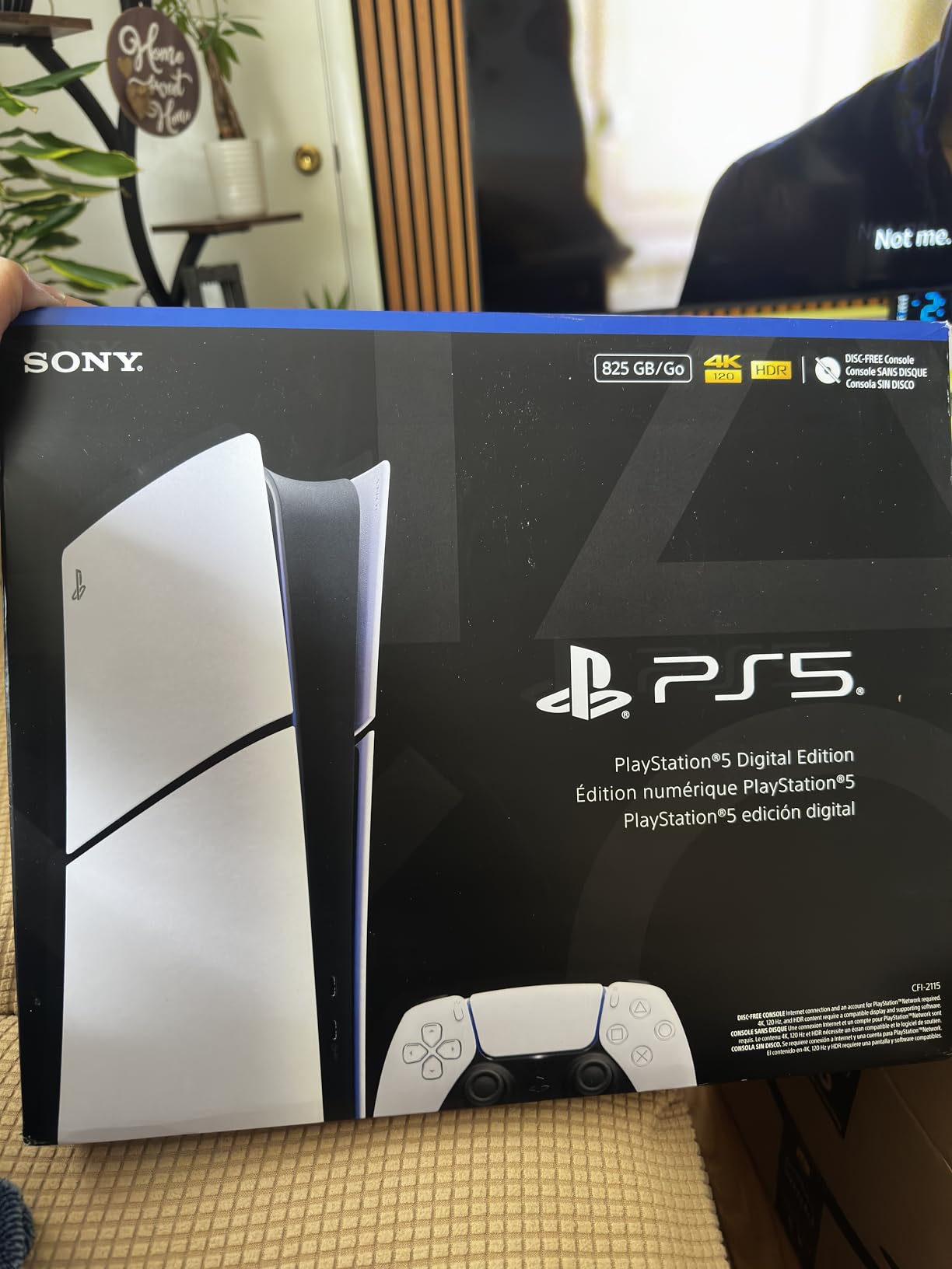 PlayStation®5 Digital Edition – 825GB customer photo 1