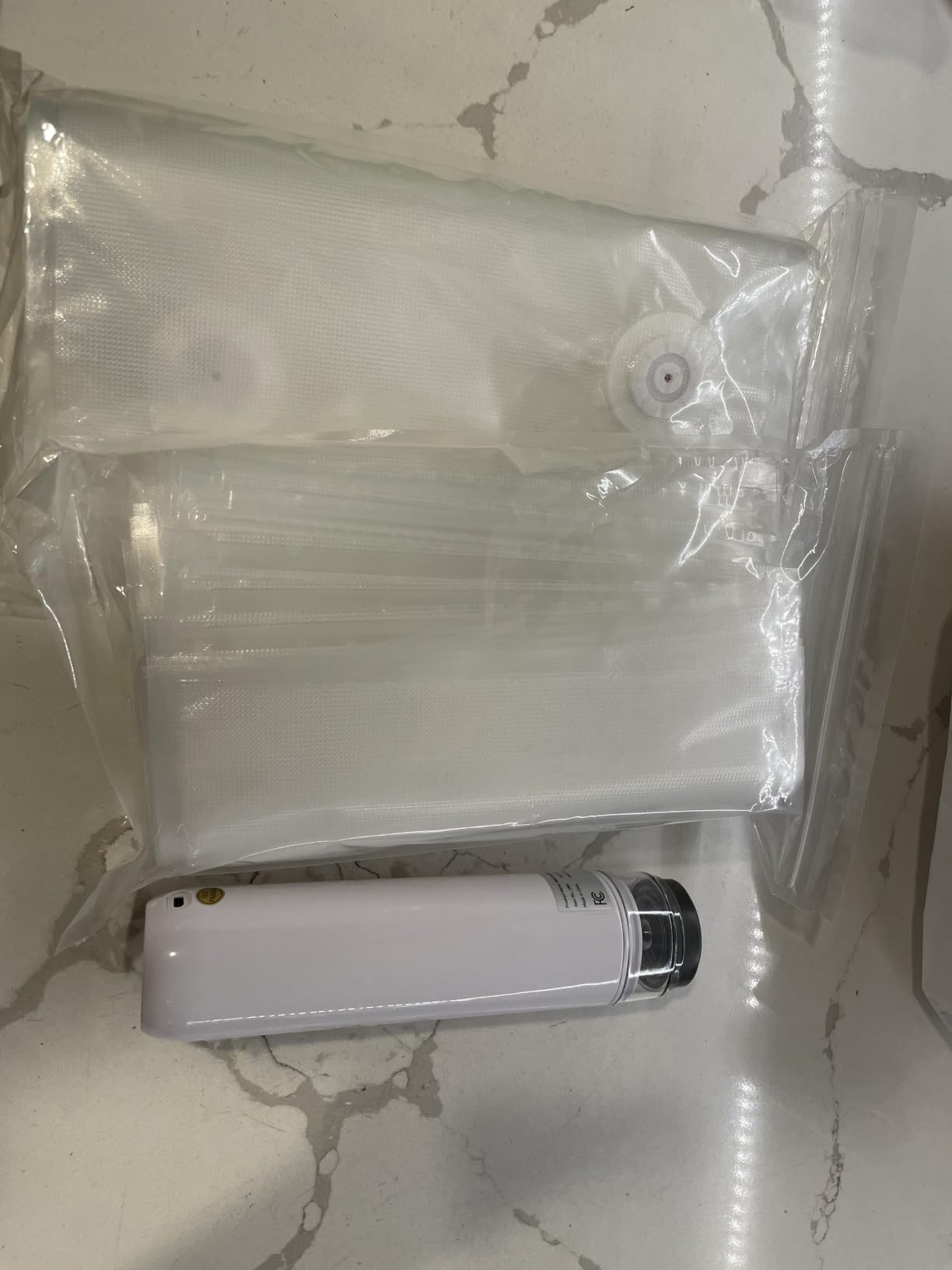 Compact Vacuum Sealer for Food, Drainage Tube, Wet Food, 30 Bags customer photo 1