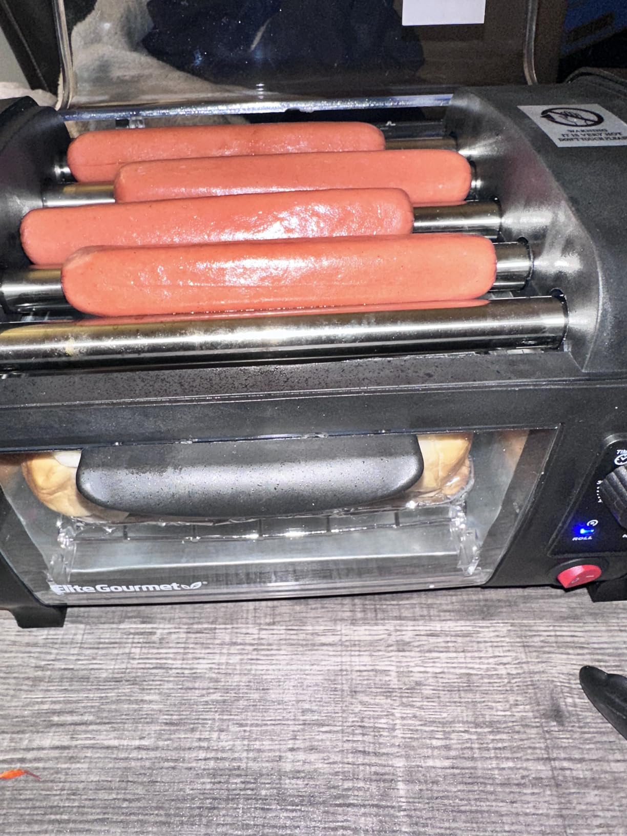 Elite Gourmet 8-Hot Dog Roller/Toaster Oven, 5 Rollers, Auto Shut-Off, Red customer photo 2