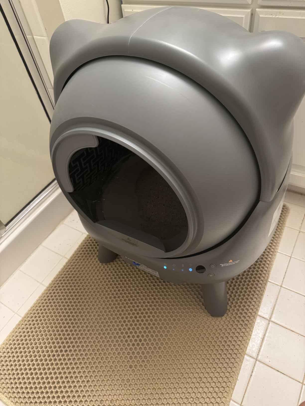 Automatic Litter Box, FEELNEEDY Self Cleaning Litter Box, Odor Control Robot, Cat Ears Design, 65L APP Real-Time Monitor, Cat Litter-Boxs for Multiple Cats, Safety Sensors, with 1 Trash Bag customer photo 2