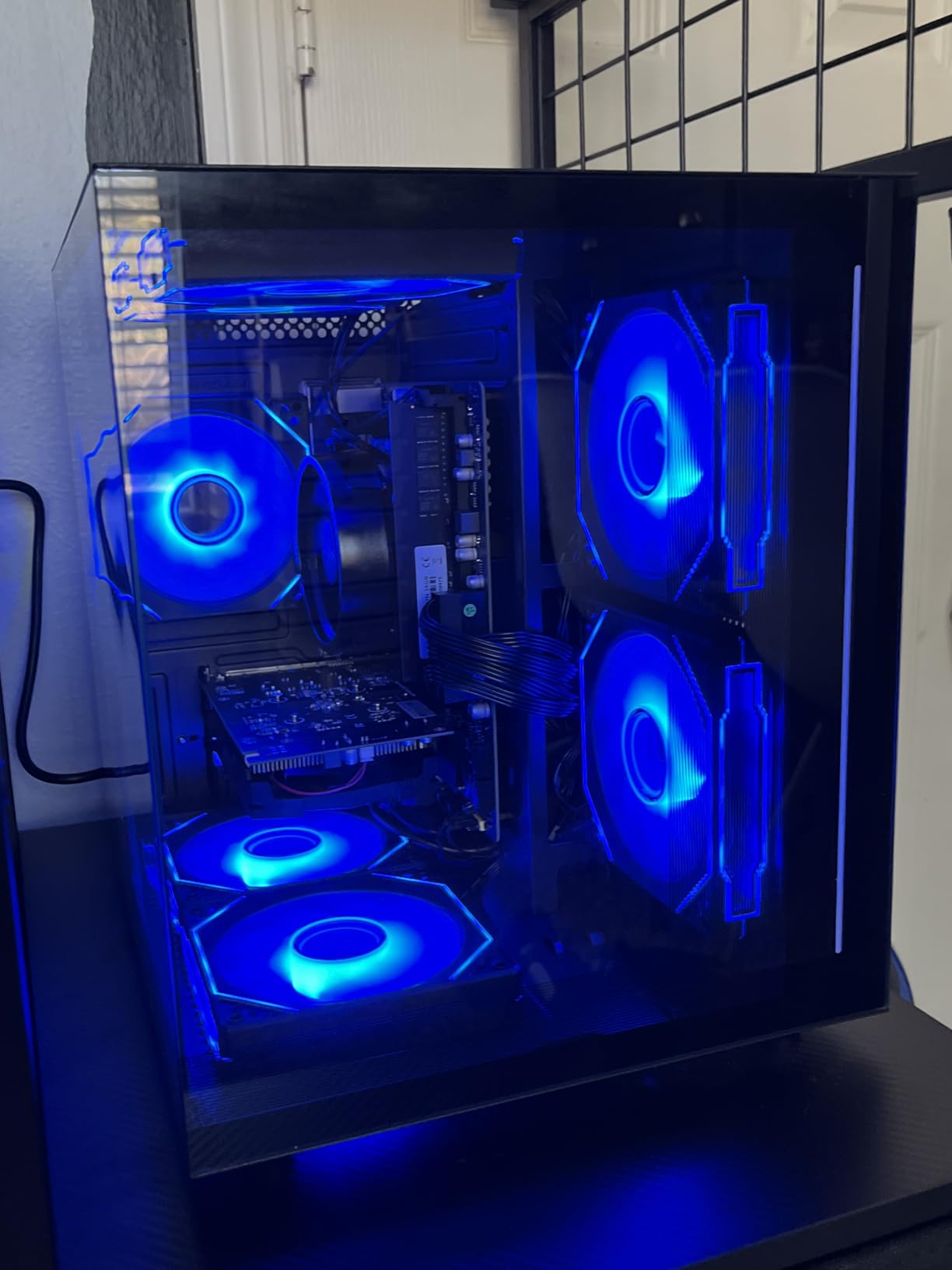 suevery Ryzen7 Prebuilt Gaming PC Bundle Desktop Computer White customer photo 2