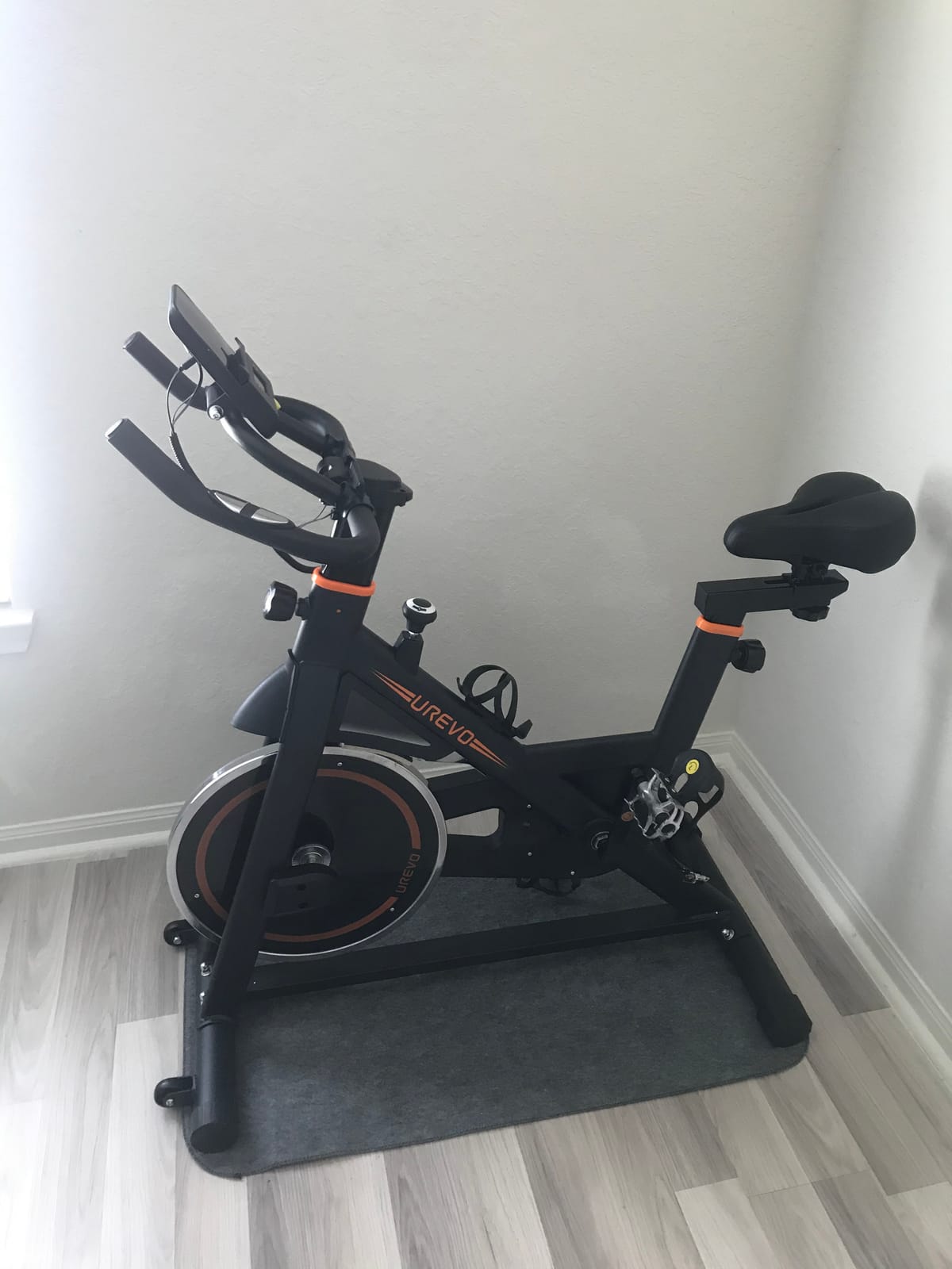 UREVO Smart 11% Incline Treadmill, Walking Pad with AI Smart APP customer photo 2